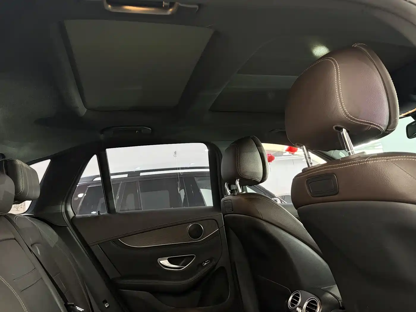 Mercedes-Benz GLC 2017 GLC 300 4MATIC Dynamic фото 14