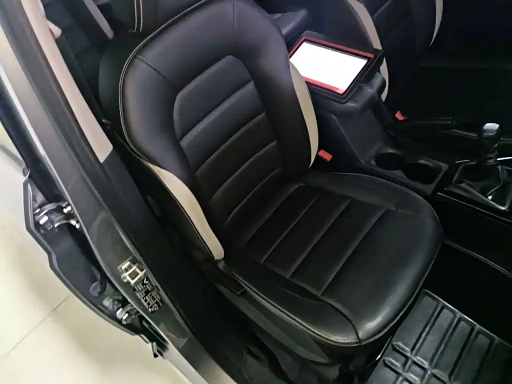 Wuling Motors Wuling Hongguang PLUS 2019 2019 1.5T Manual Luxury 7-seater