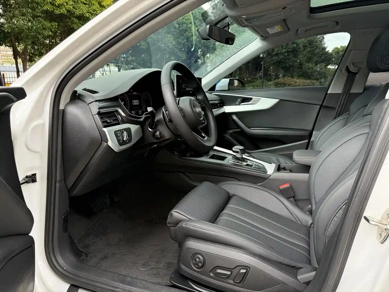 Audi A4L 2020 40 TFSI Fashion Dynamic Edition фото 4