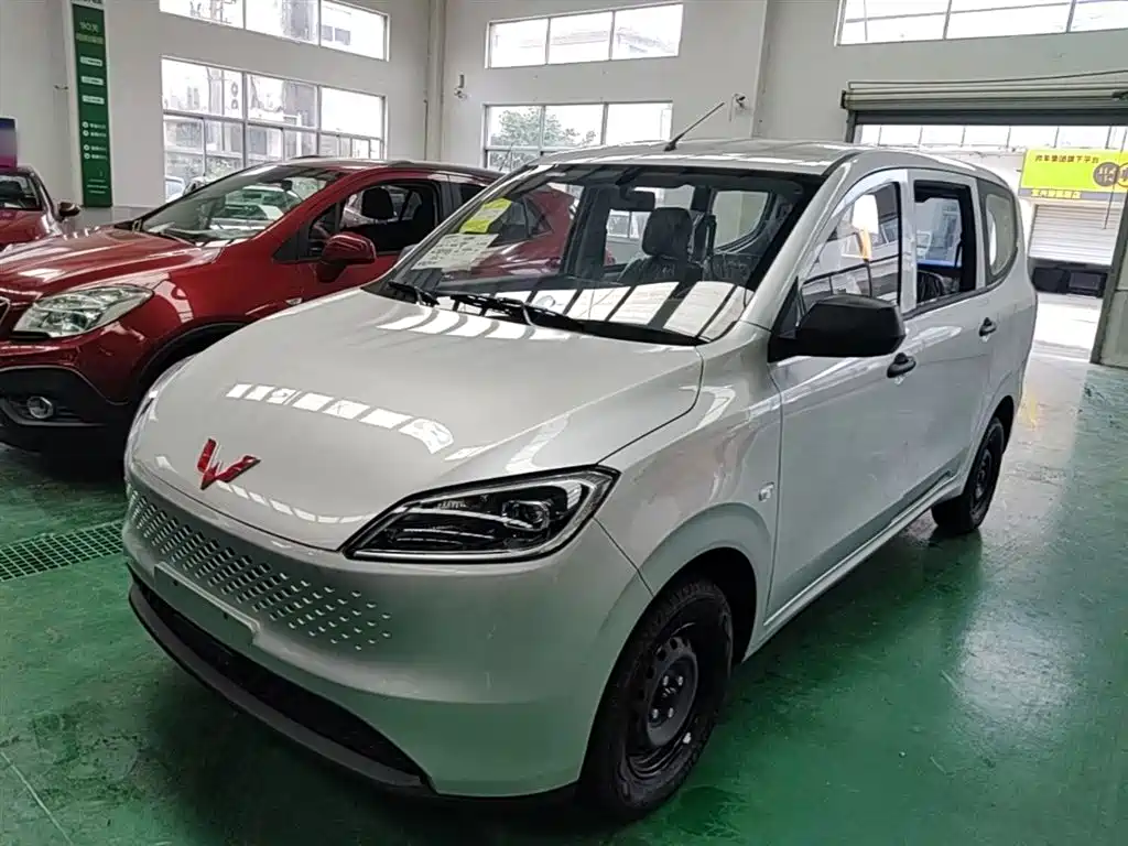 Wuling Motors Wuling Hongguang New Energy 2025 Model Range Extender Hybrid 50KM Standard