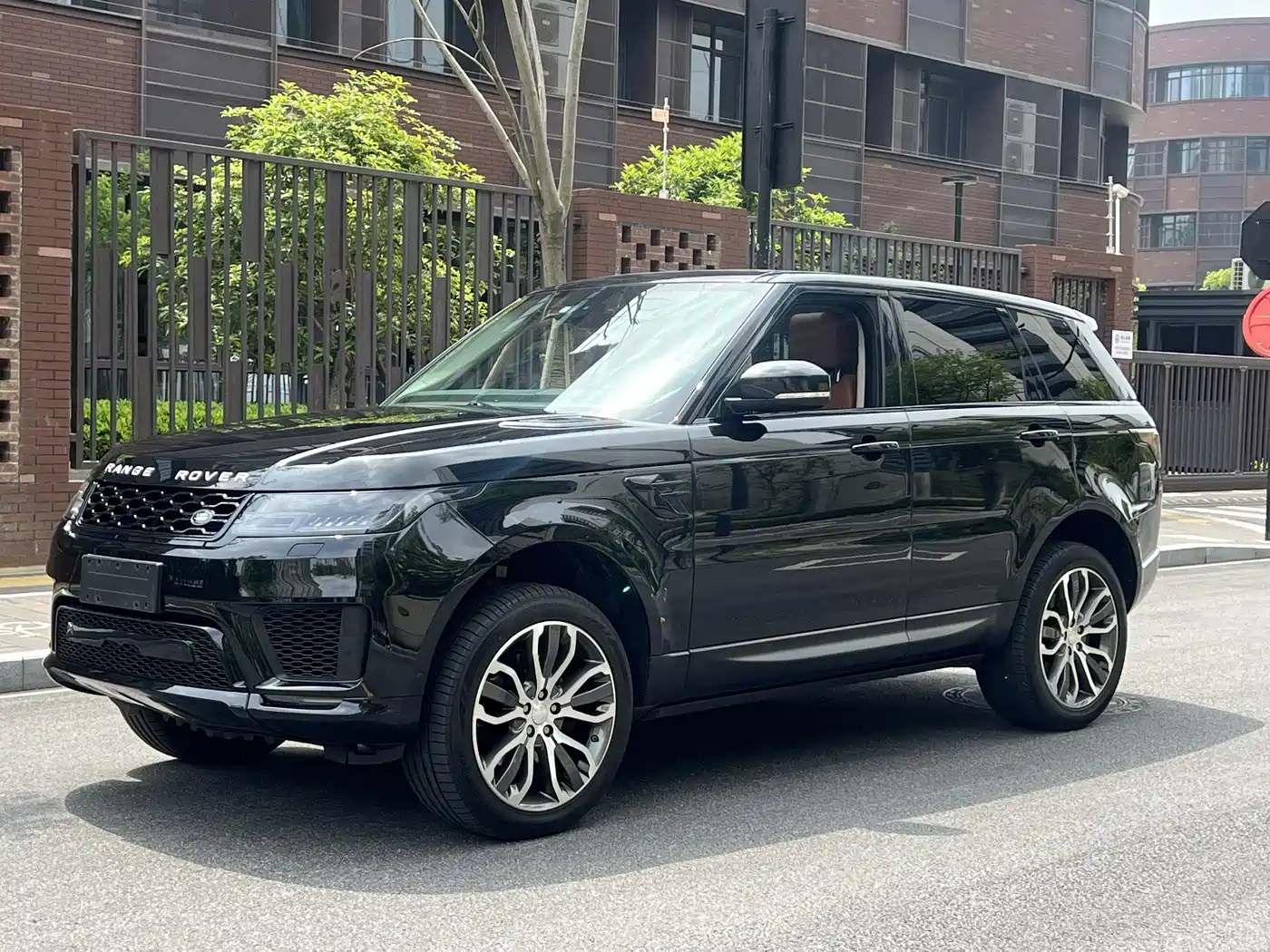 Land Rover Range Rover Sport 2016 Model 3.0 SC V6 HSE DYNAMIC