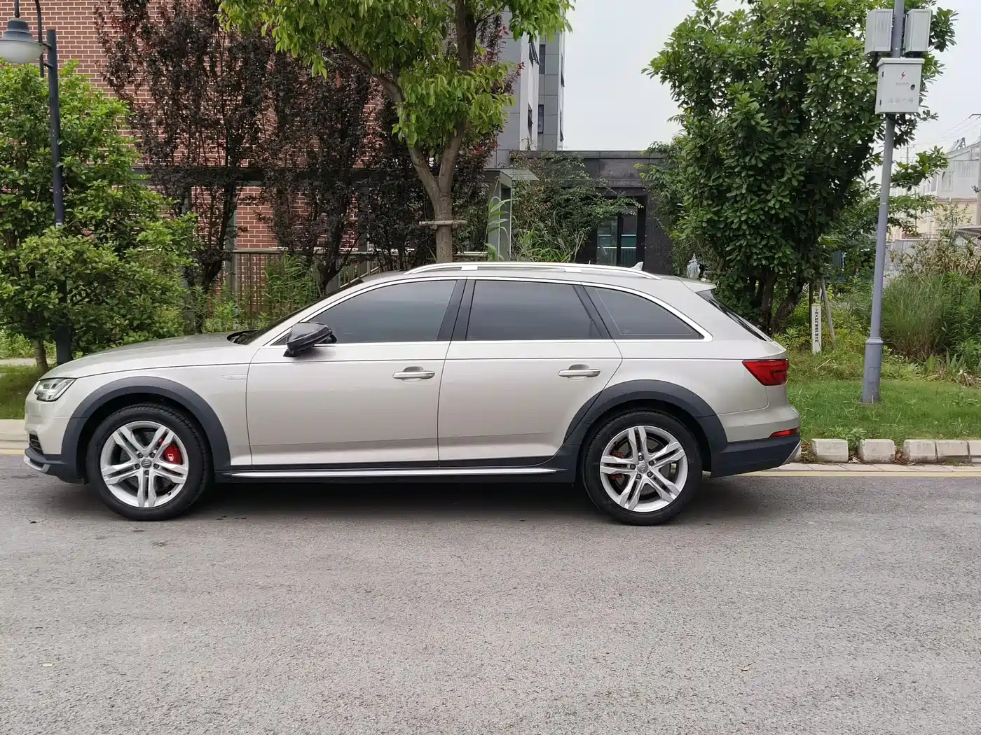 Audi A4 (Import) 2017 45 TFSI allroad quattro Fashion фото 12