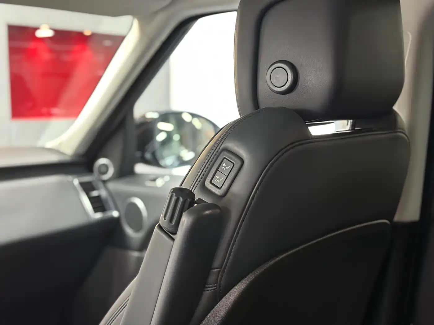 Land Rover Range Rover Sport 2019 3.0 SC V6 Special Edition фото 20
