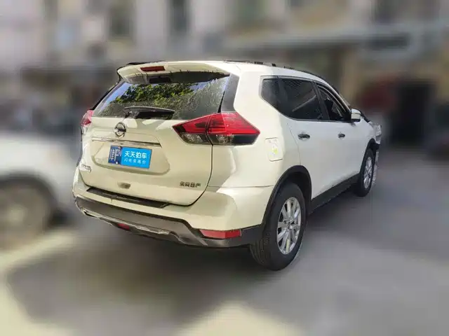 Nissan X-Trail 2022 2.0L 2WD Smart Comfort Edition — фото 2
