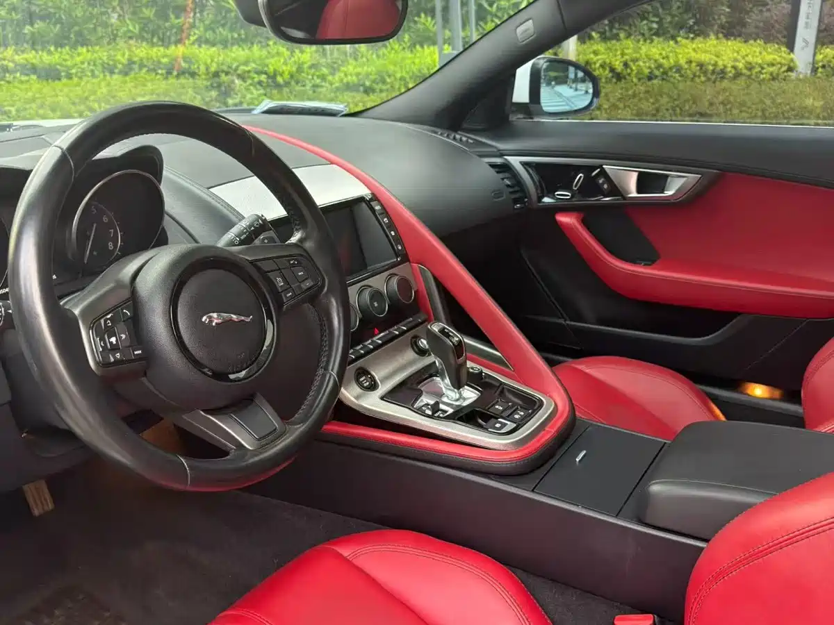 Jaguar F-TYPE 2017 2016 3.0 SC Hardtop