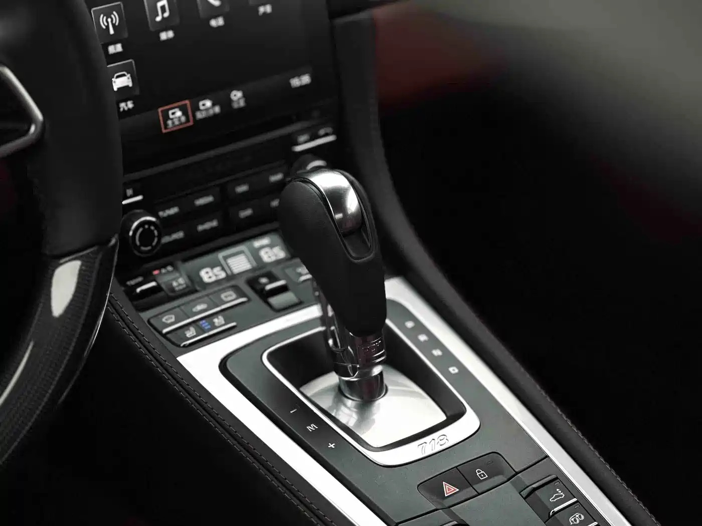 Porsche 718 2018 Cayman 2.0T фото 6