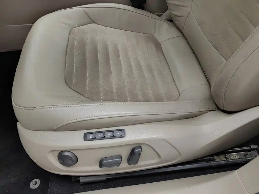 صورة 20 - Volkswagen Magotan