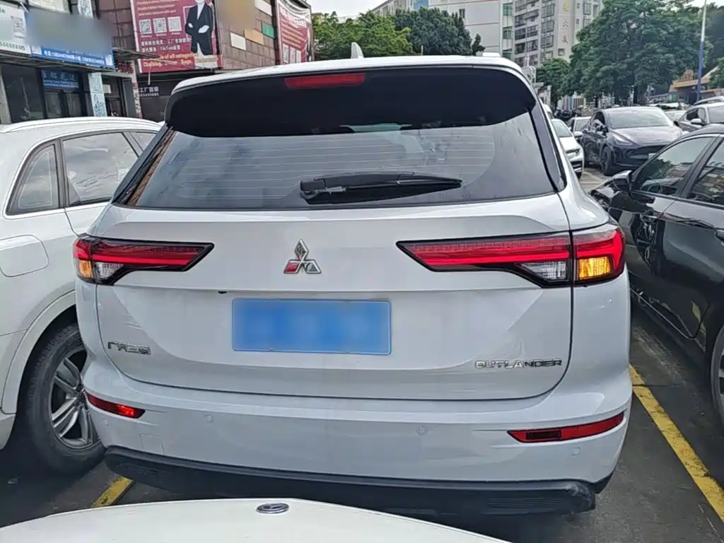 Mitsubishi Outlander 2023 2023 1.5T CVT FWD Premium Edition 5-seater