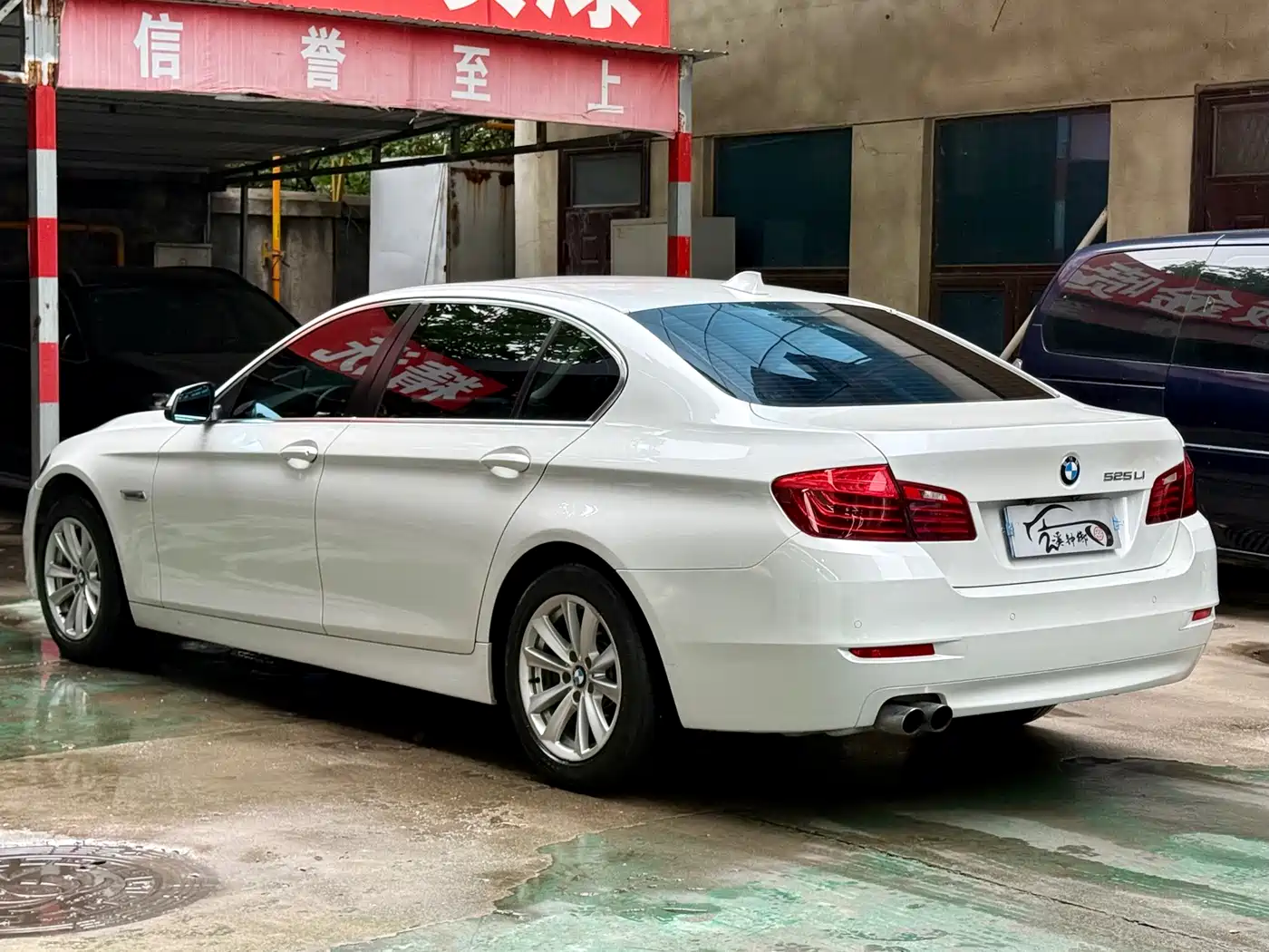 BMW 5 Series 2014 520Li Elegance фото 5