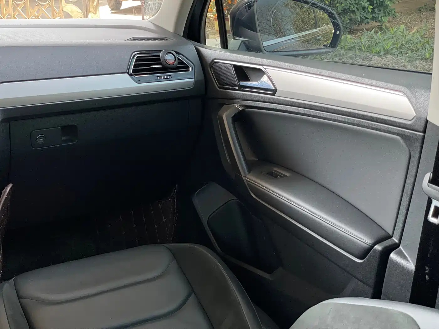 Volkswagen Tiguan L 2019 Facelift 330TSI Auto 2WD Smart Luxury China VI фото 13