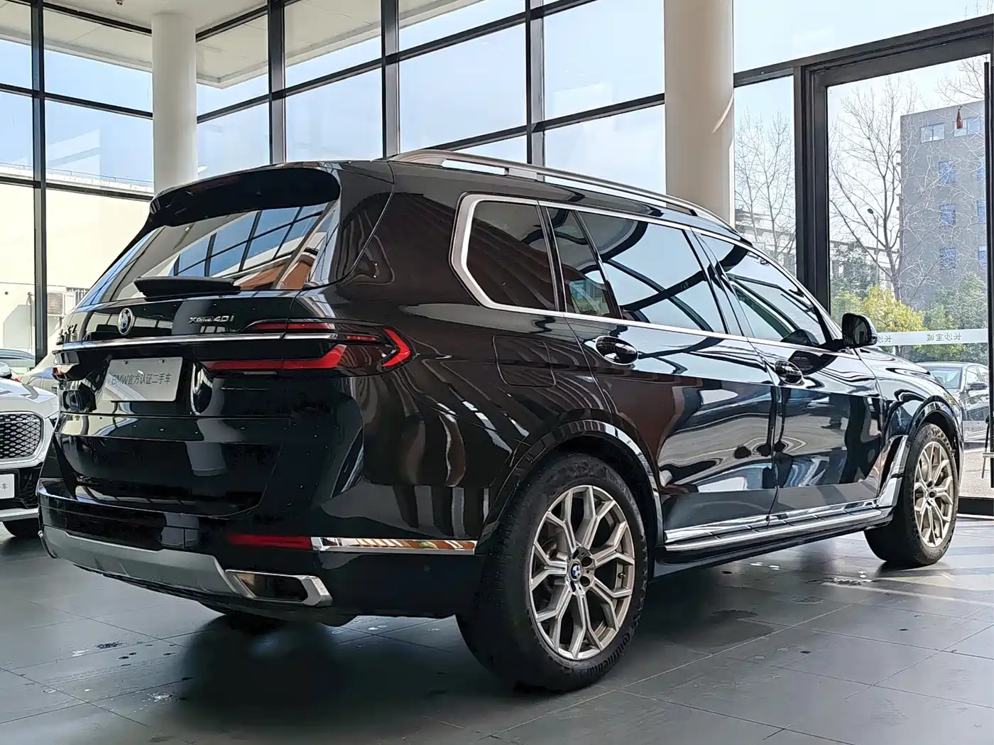 BMW X7 2024 xDrive40i Leading Luxury Package фото 6