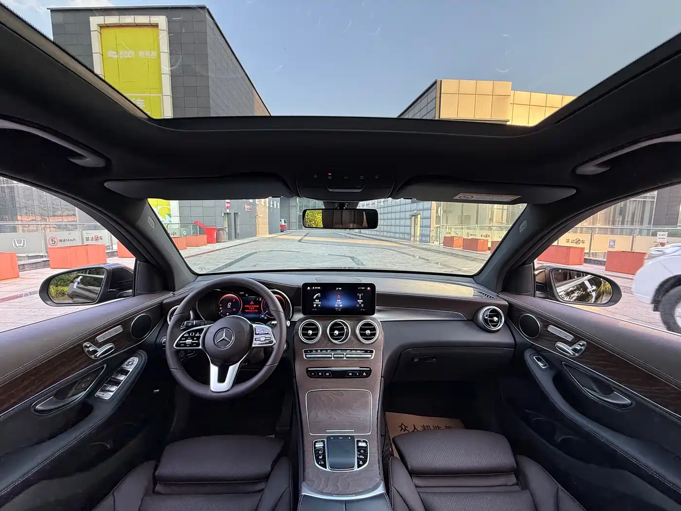 Mercedes-Benz GLC 2020 GLC 260 L 4MATIC Luxury фото 5