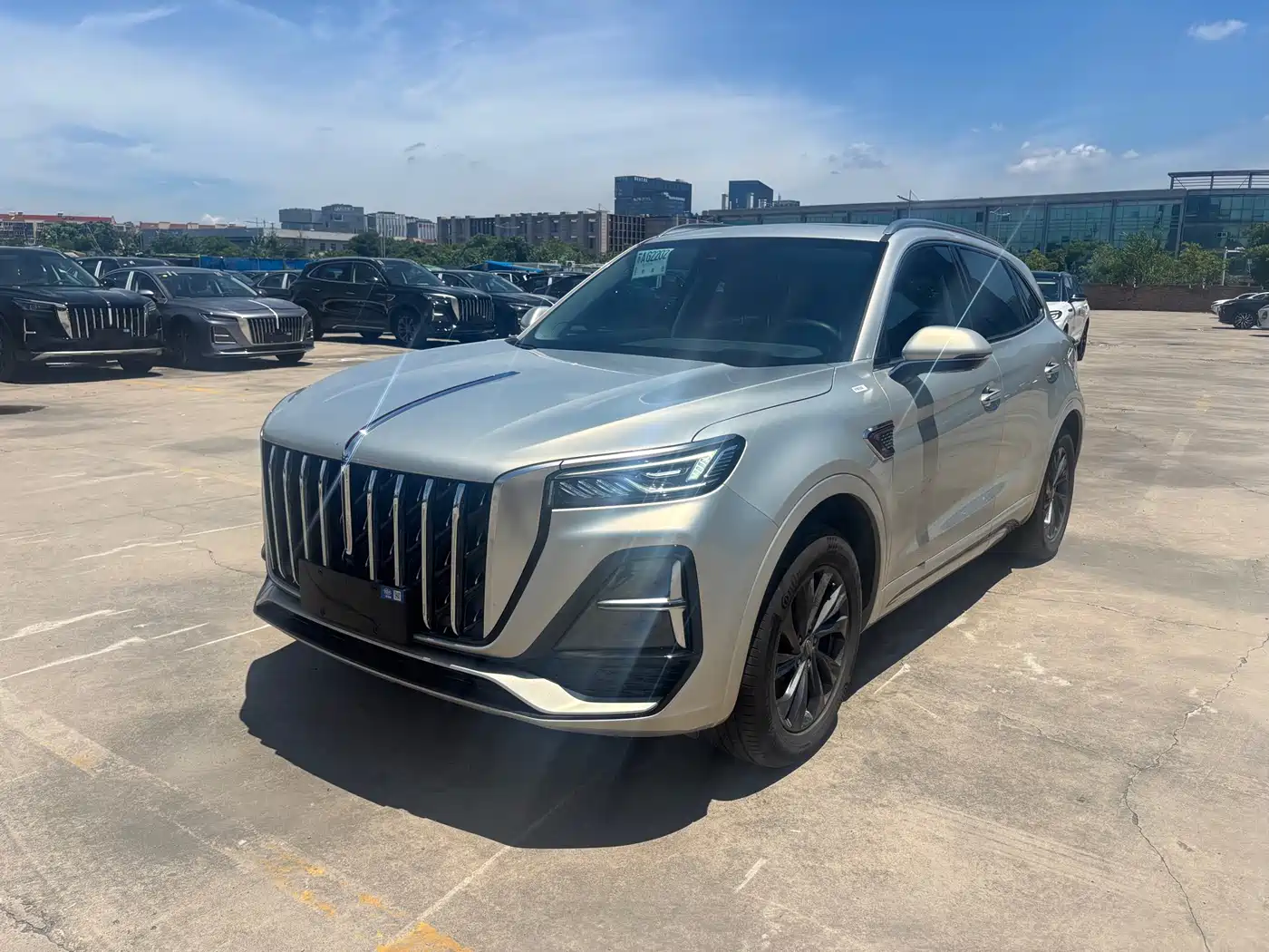  Hongqi Hongqi HS5 2023 2.0T Flag Enjoy Pro Edition