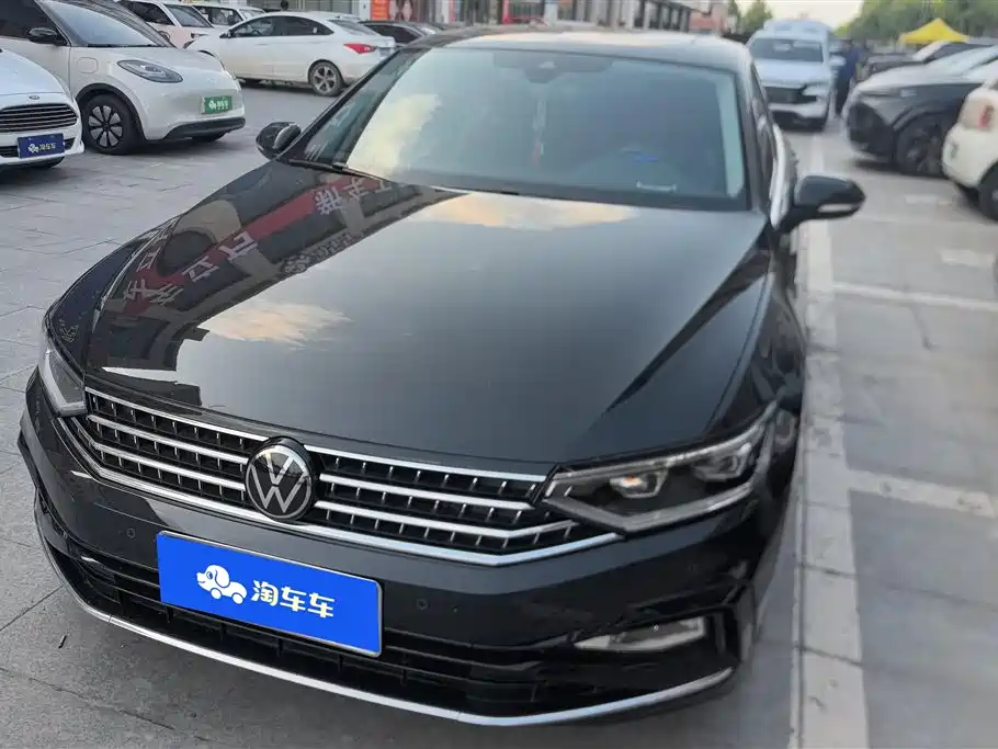 Volkswagen Magotan 2023 Model 2 Million Commemorative Edition 330TSI DSG Luxury