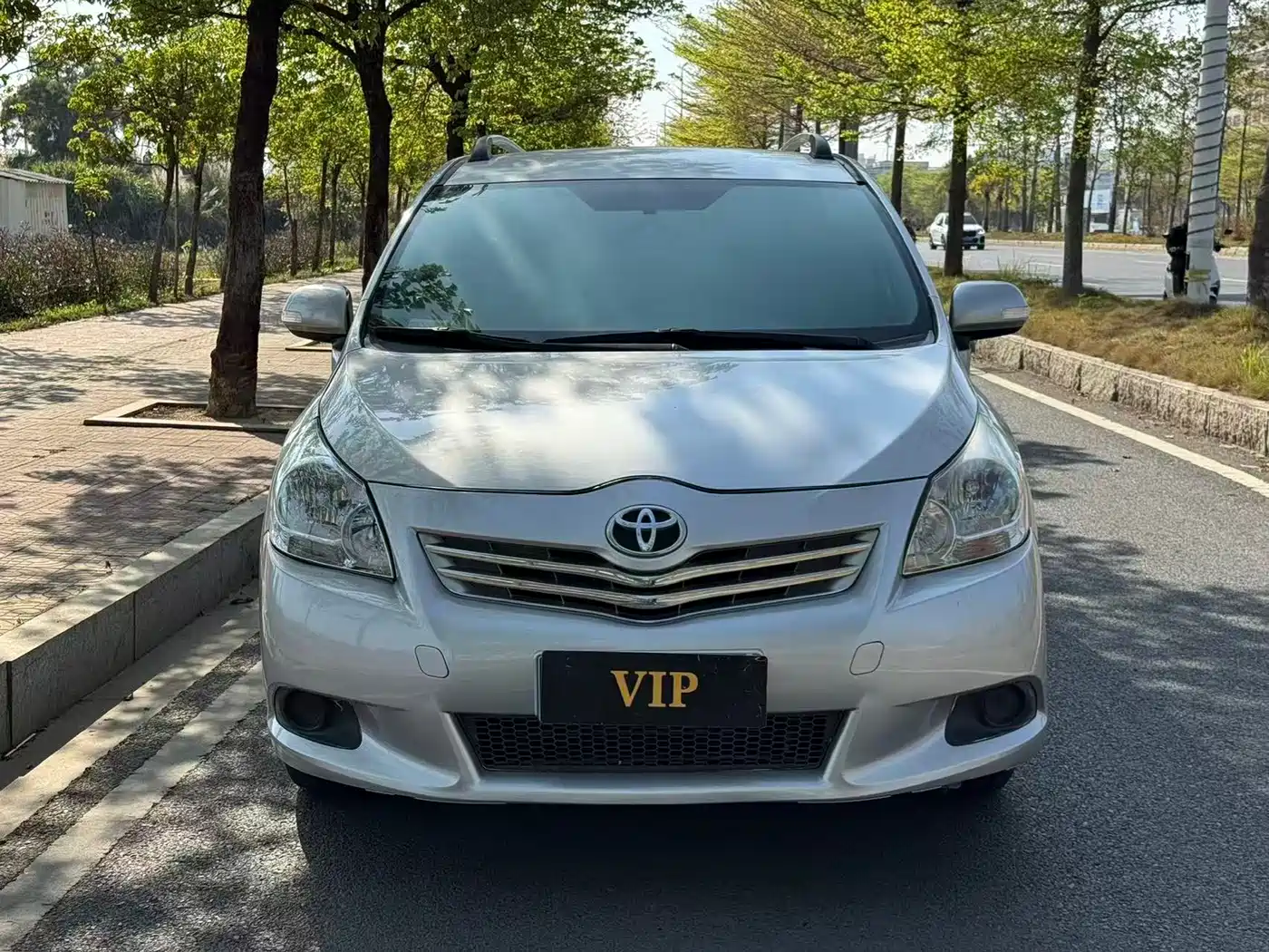 Toyota E'Z 2011 180E CVT Elite Edition фото 2