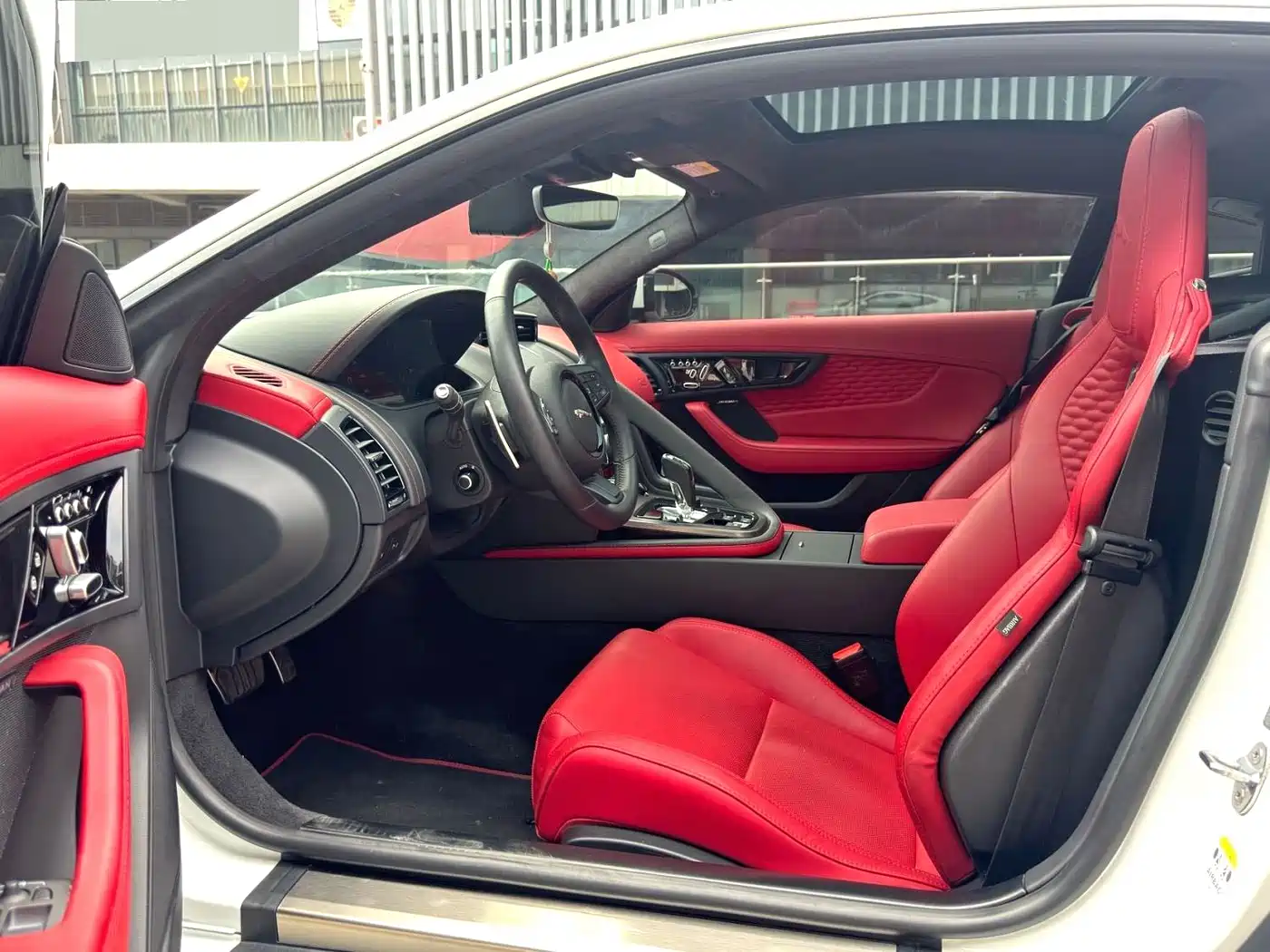 Фото 6 - Jaguar F-TYPE
