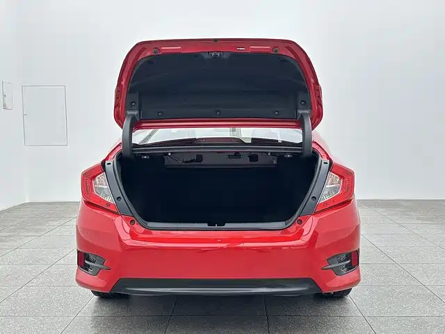 Фото 15 - Honda Civic