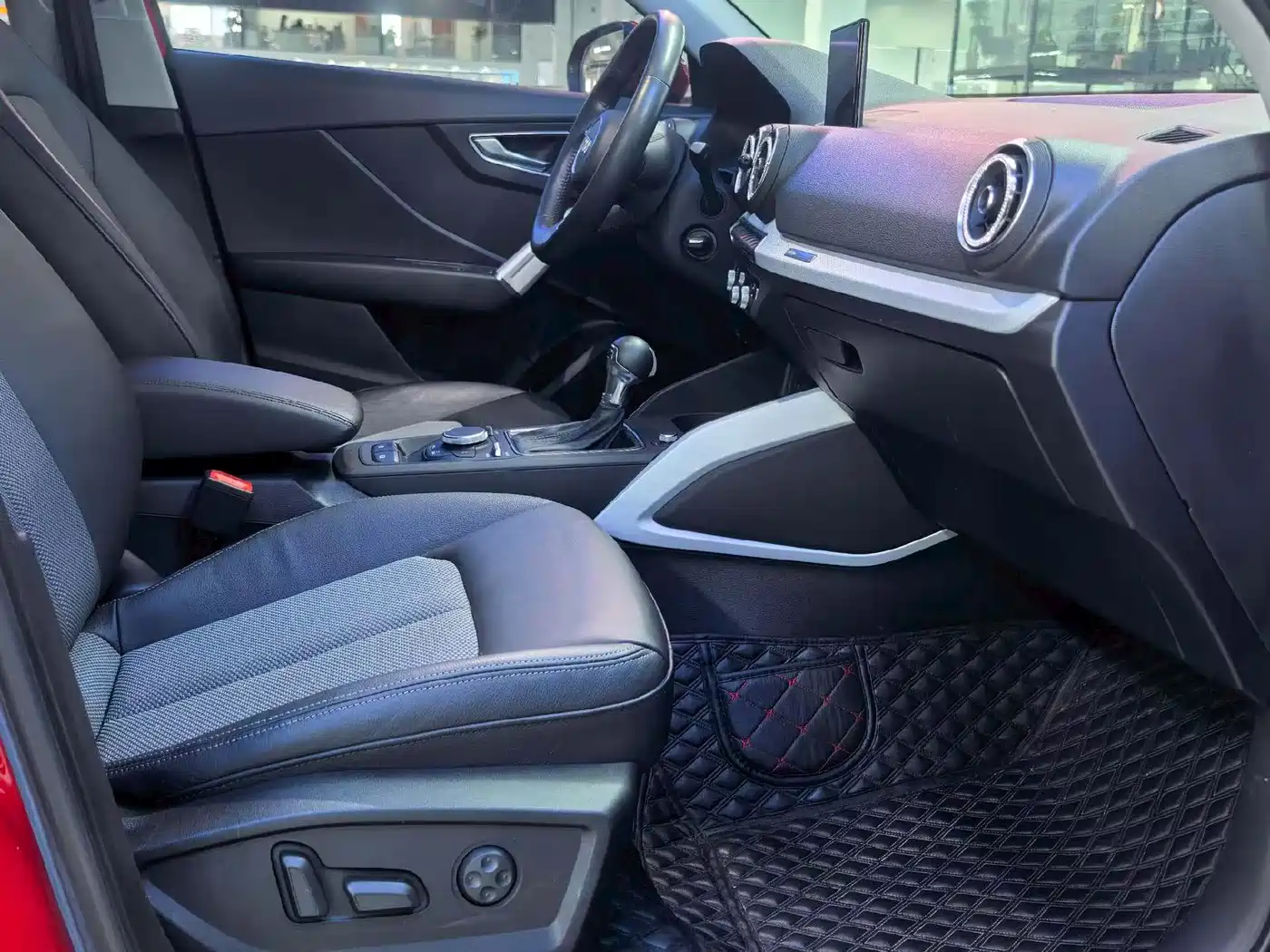 Audi Q2L 2018 35 TFSI Fashion Elegance China VI фото 9