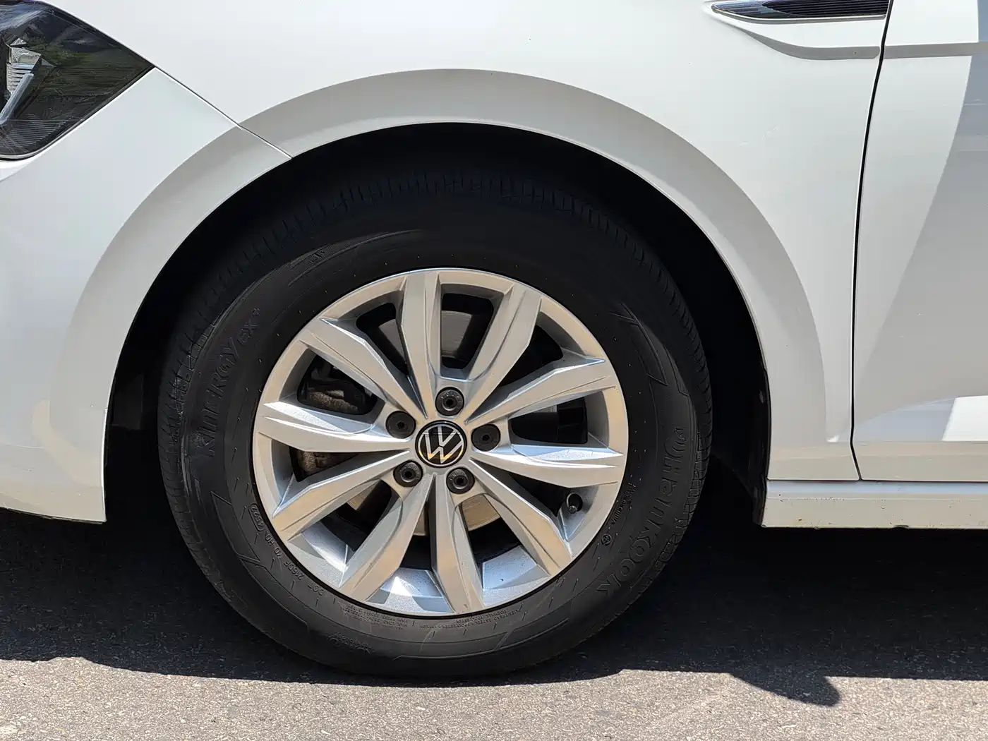 Volkswagen Polo 2023 Plus 1.5L Automatic Colorful Tech Edition фото 6