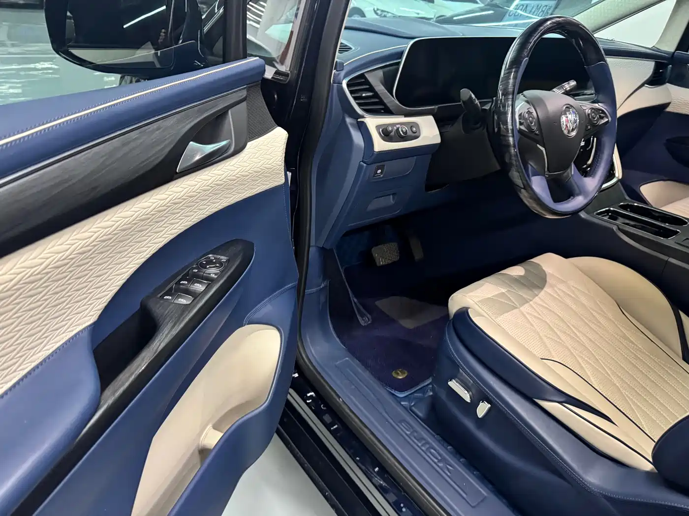 Buick GL8 2023 ES Landmaster 653T Smart Luxury Version фото 4