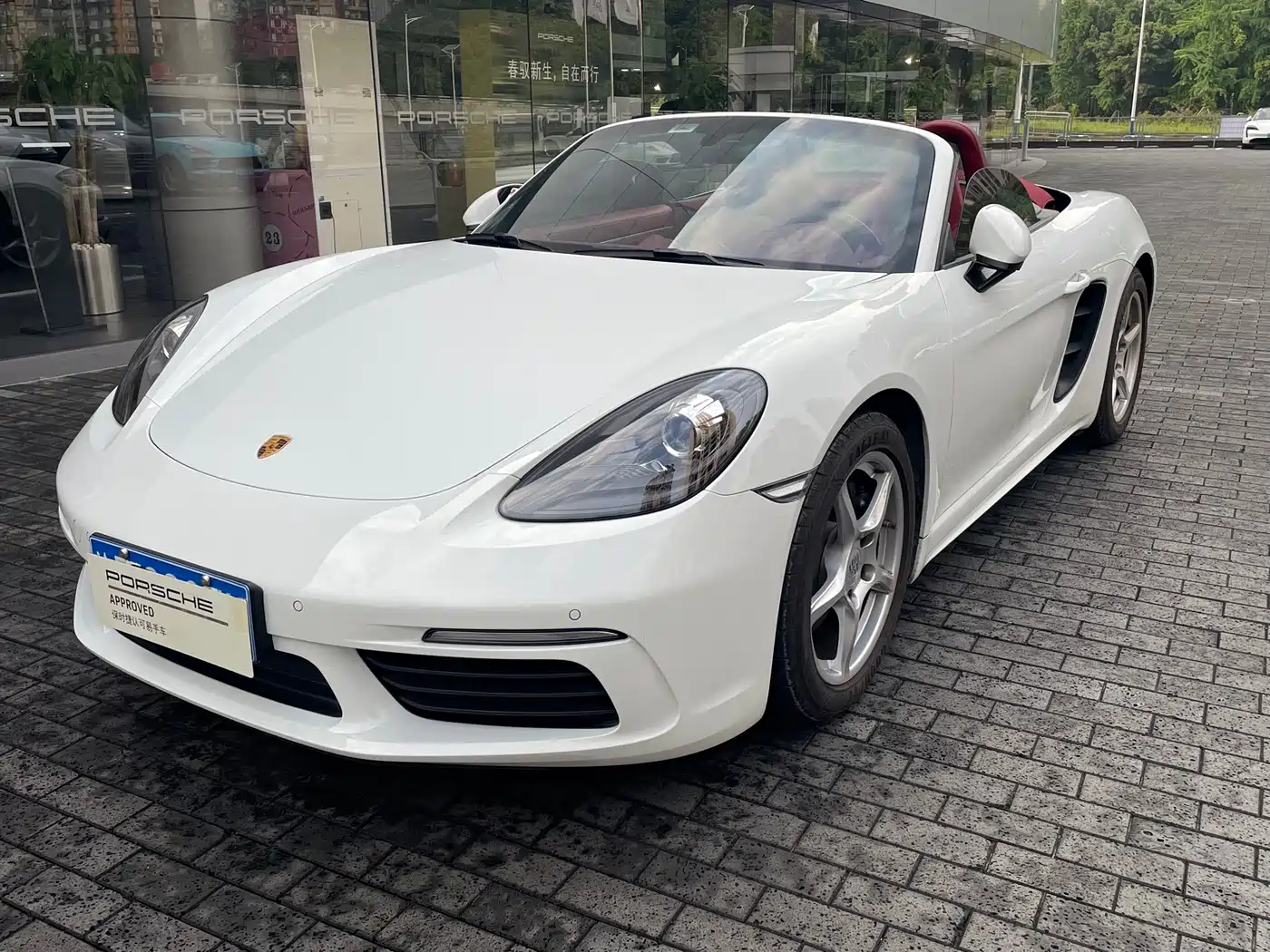 PORSCHE 718 2024