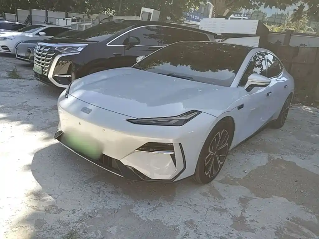 Geely Galaxy Galaxy E8 2025 2025 700km Long Voyage Smart Drive Edition