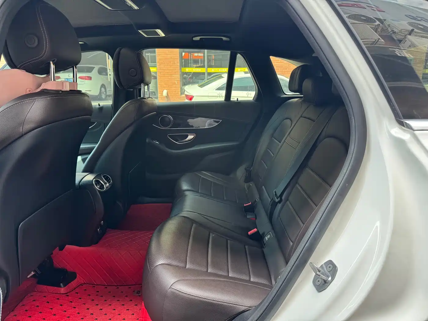 Mercedes-Benz GLC 2019 GLC 260 L 4MATIC Luxury фото 6