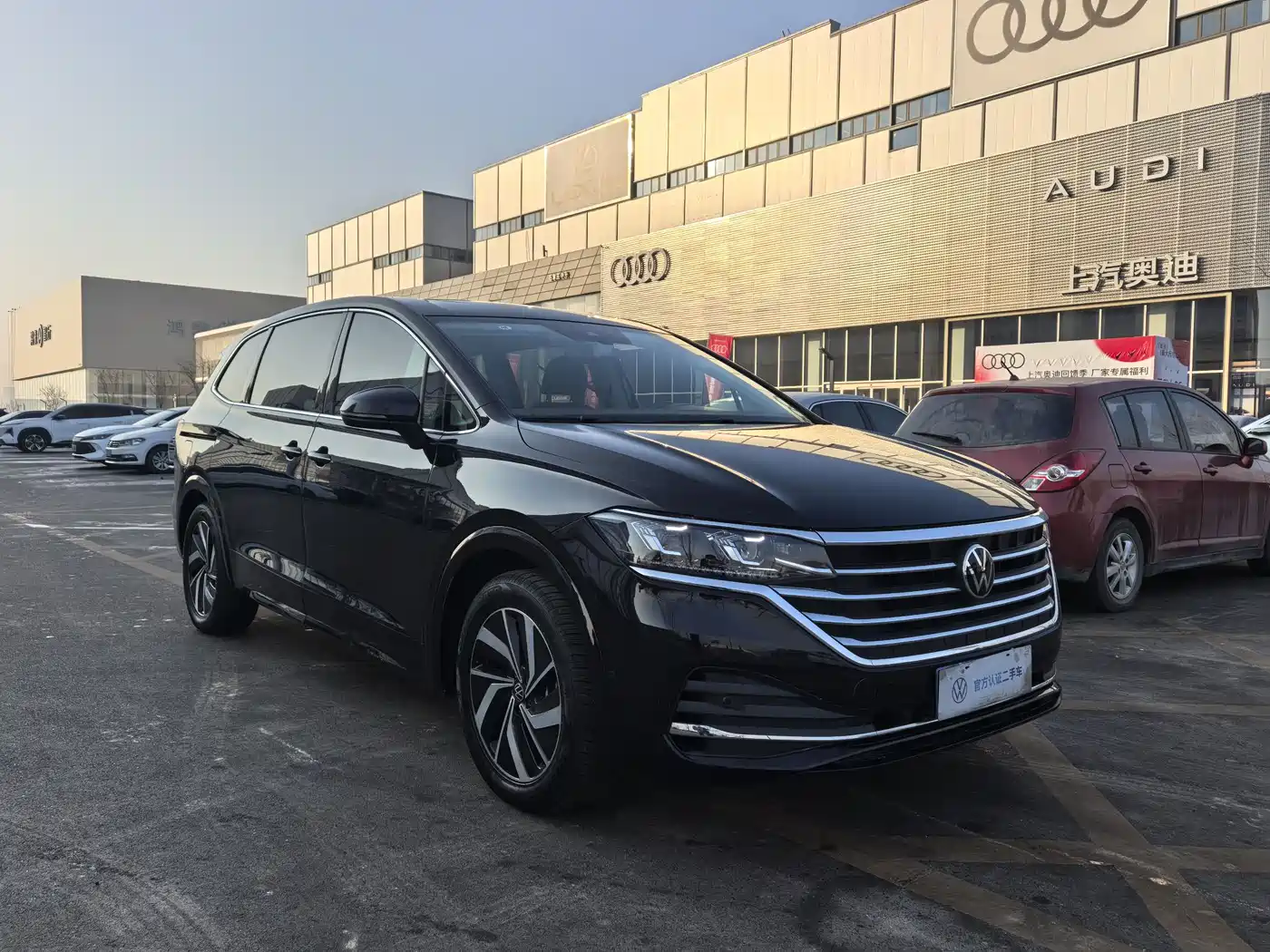 Volkswagen Viloran 2024 330TSI Luxury Edition фото 6