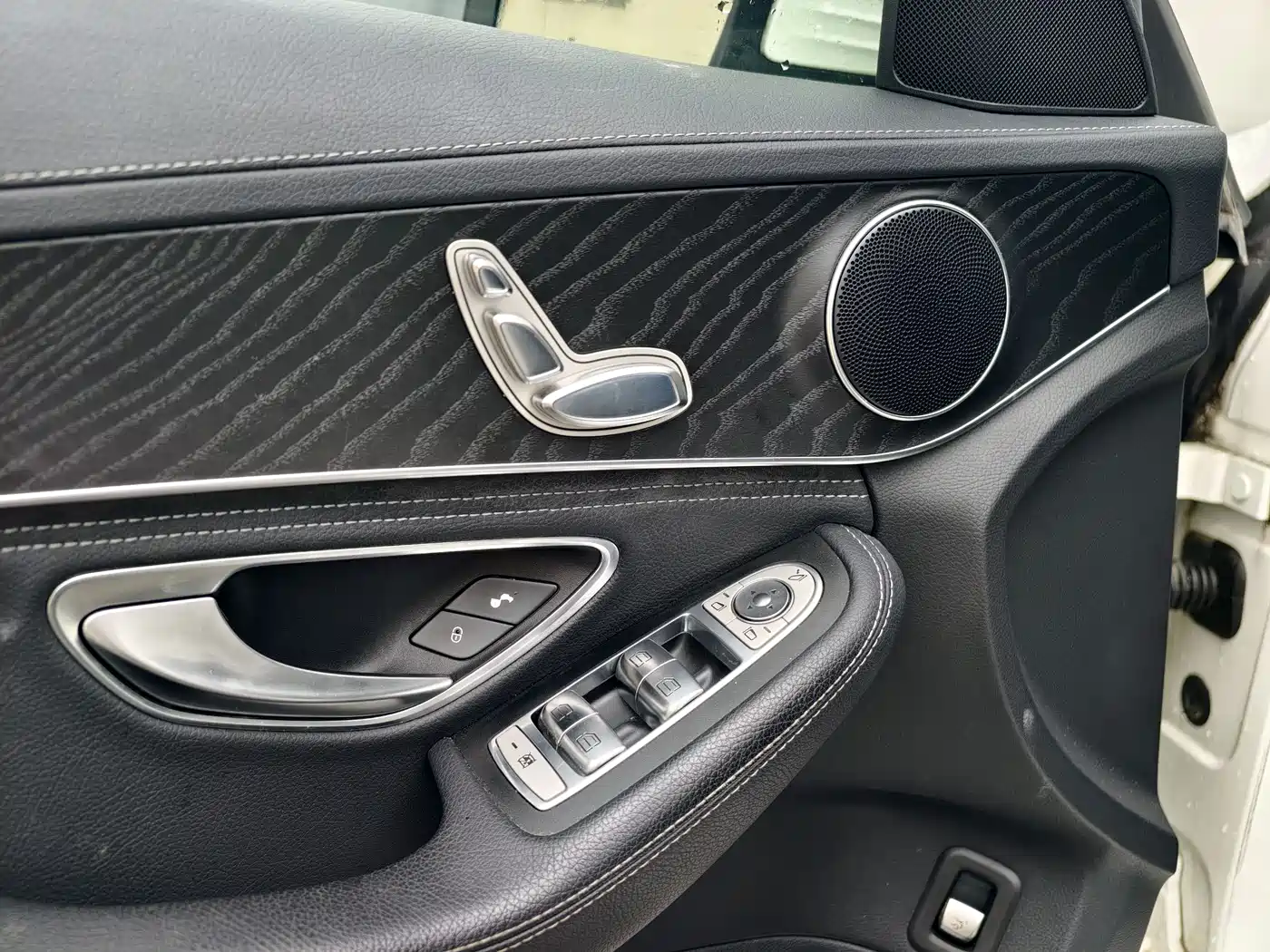 Mercedes-Benz C-Class 2016 C 180 L Sport фото 9