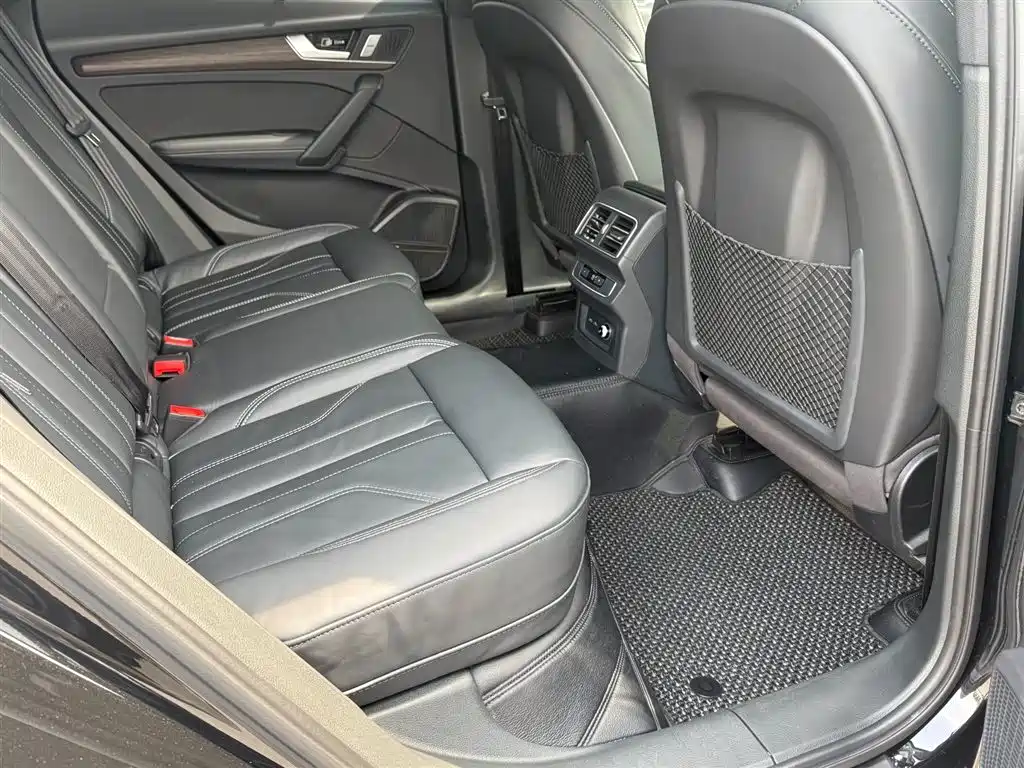 Audi Q5L 2024 Model 45 TFSI Premium Dynamic фото 8