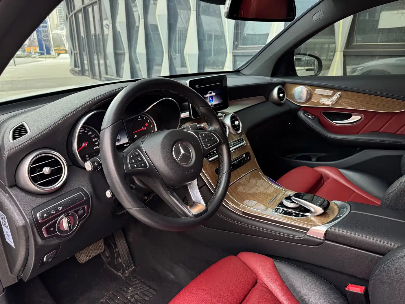 Mercedes-Benz GLC Coupe 2018 GLC 260 4MATIC Coupe SUV фото 9