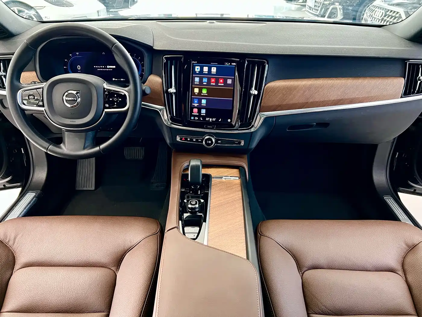 VOLVO S90