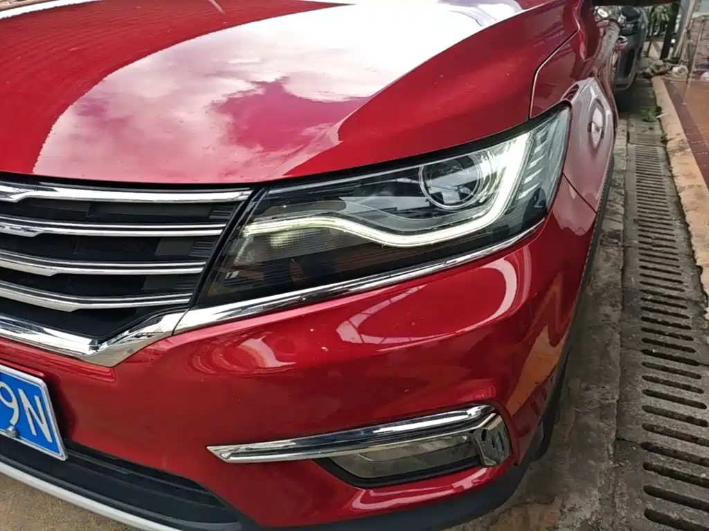 Фото 24 - Roewe RX5