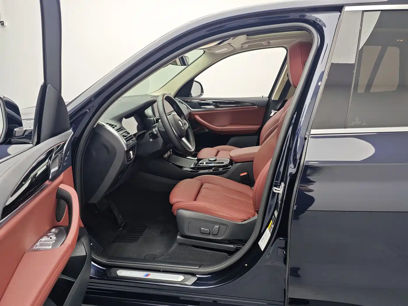 BMW iX3 2023 Leading Type фото 16