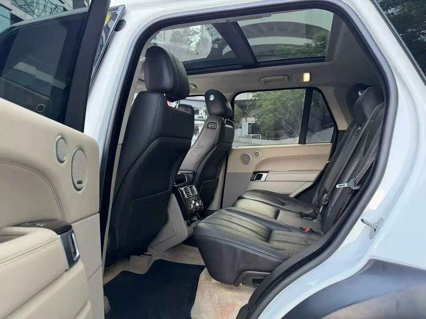 Land Rover Range Rover 2015 3.0 SC V6 Vogue фото 6