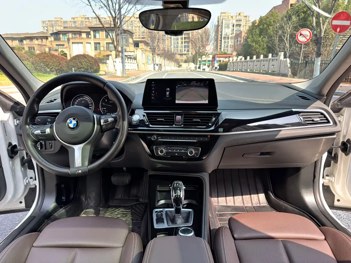 BMW 1 Series 2021 120i M Sport Shadow Edition фото 12