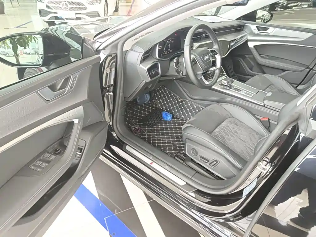 Audi A7L 2025 2024 45 TFSI quattro Premium Luxury