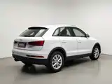 Photo 2 - Audi Q3