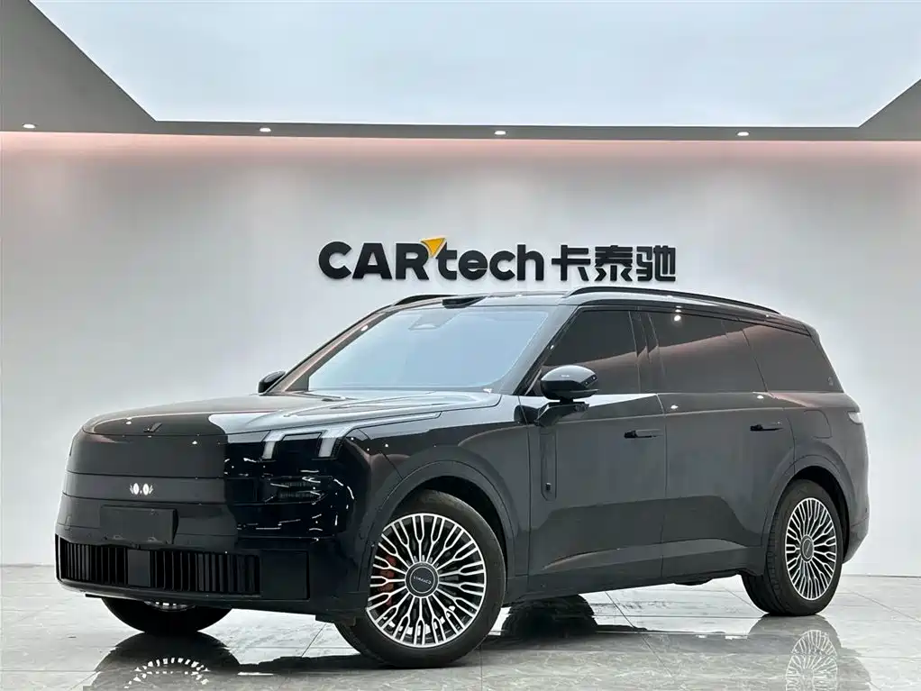 Lynk & Co 900 2025 2.0T Explorer Edition