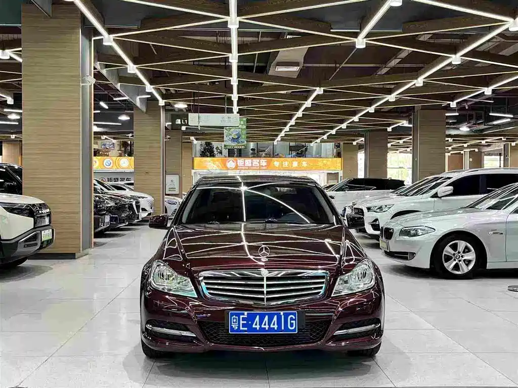 Фото 4 - Mercedes-Benz C-Class