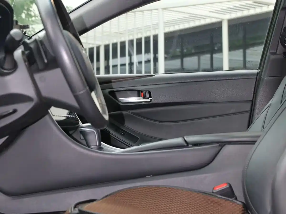 Toyota Avalon 2022 2.5L Luxury Edition фото 4
