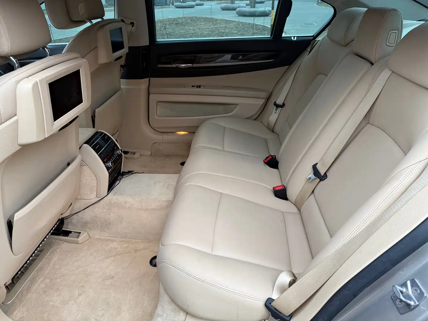 BMW 7 Series 2009 740Li Luxury фото 13