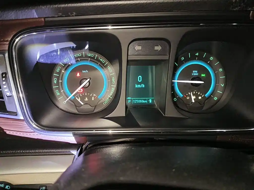 Photo 4 - Buick GL8