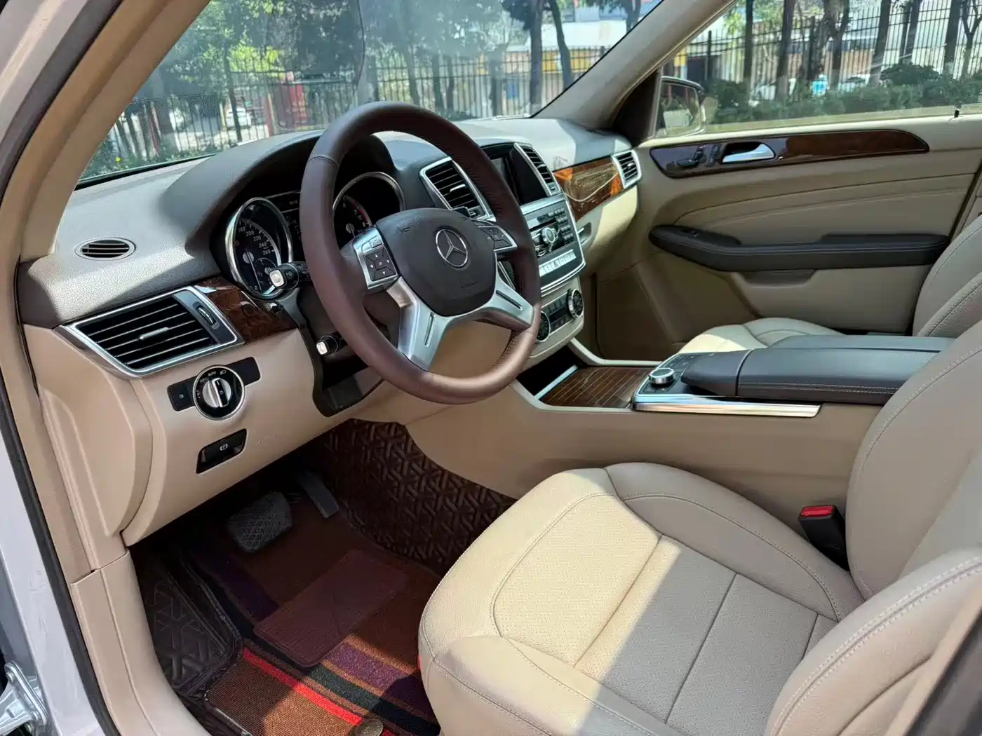 Mercedes-Benz M-Class 2014 ML 400 4MATIC Dynamic фото 7