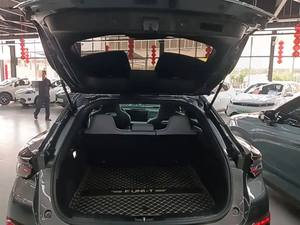 CHANGAN UNI-T