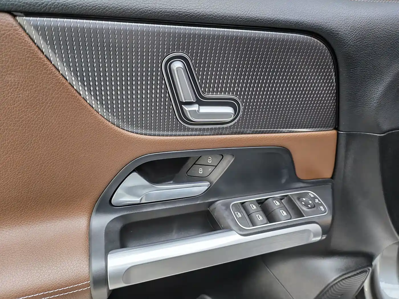 Mercedes-Benz GLB 2020 GLB 200 Dynamic фото 11