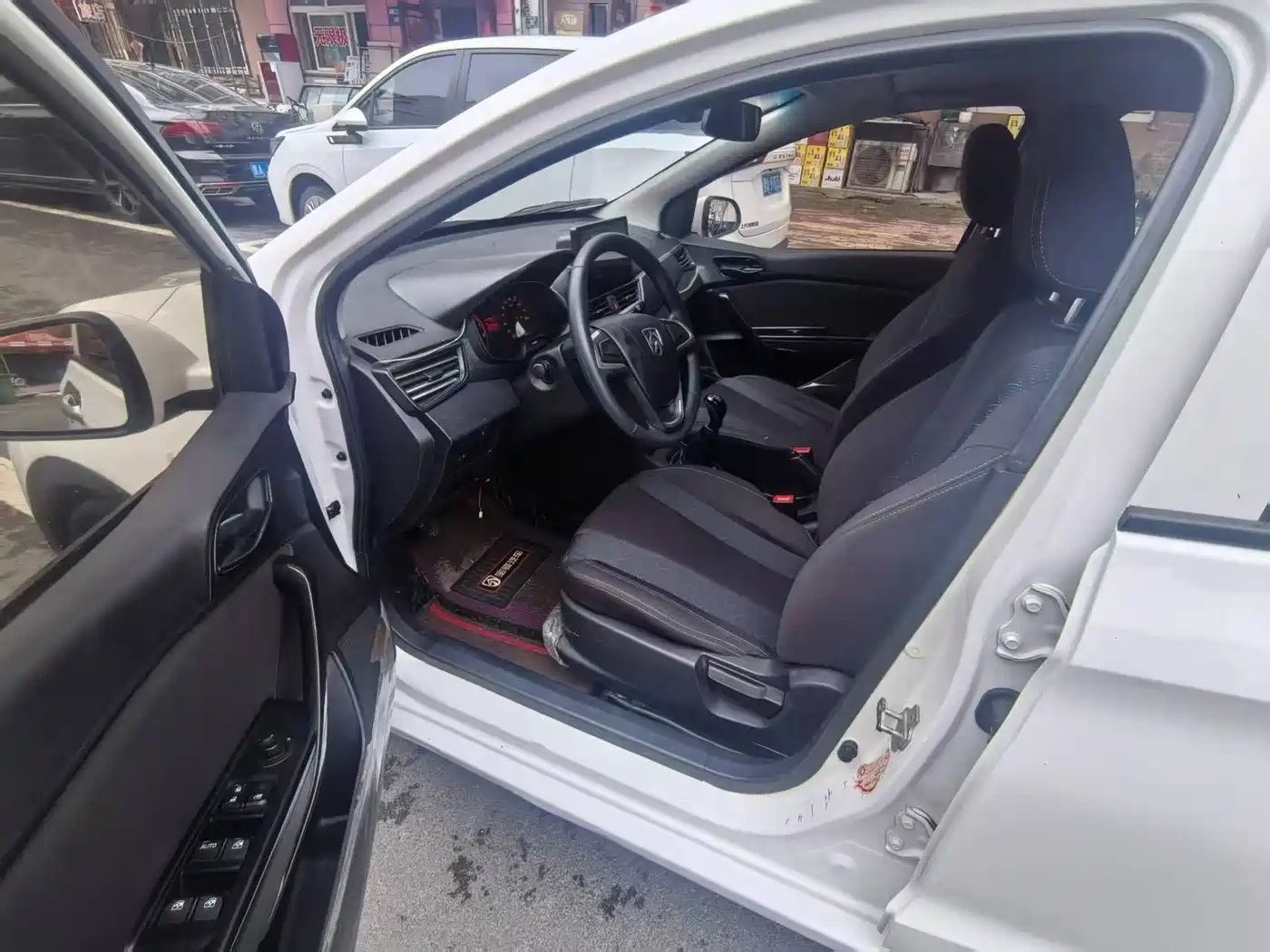 Baojun 310 2019 2020 1.2L Manual Comfort Edition