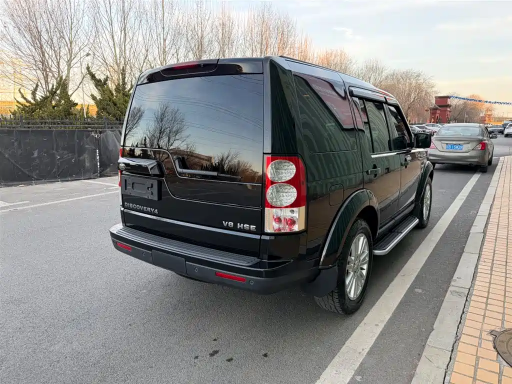 Land Rover Discovery 2011 5.0 V8 HSE фото 13