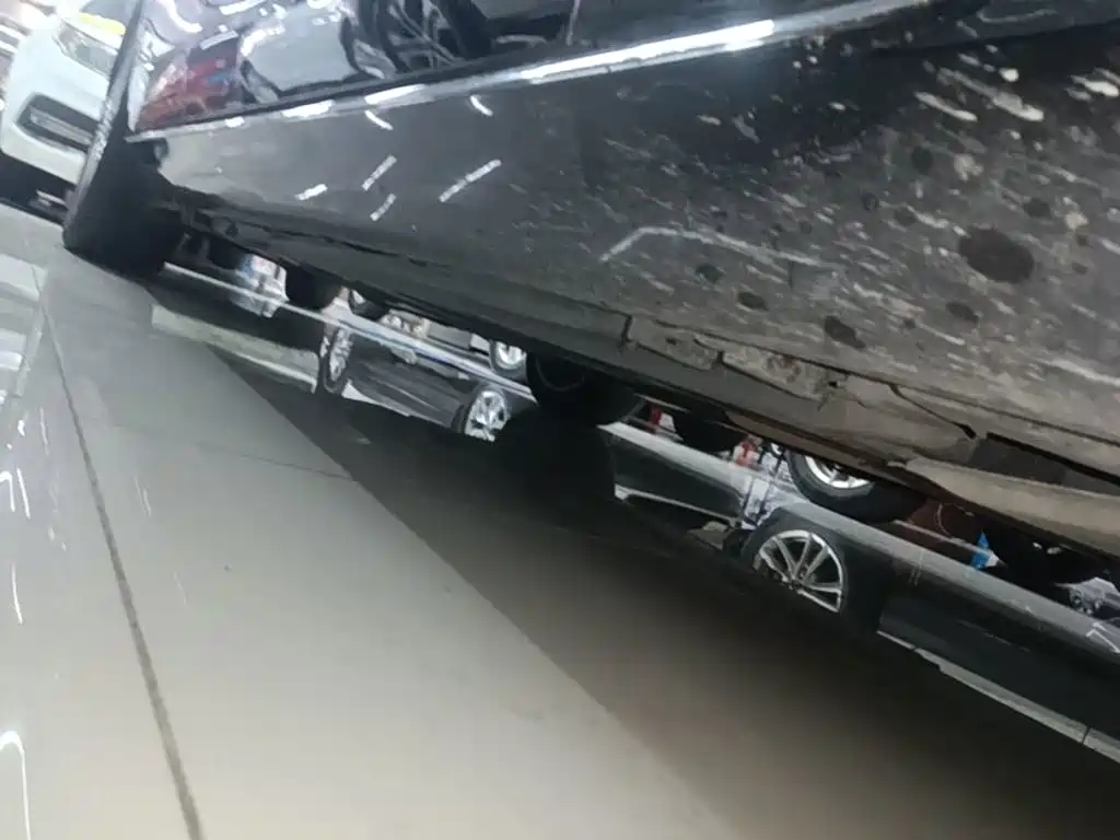 Фото 21 - Mercedes-Benz E-Class