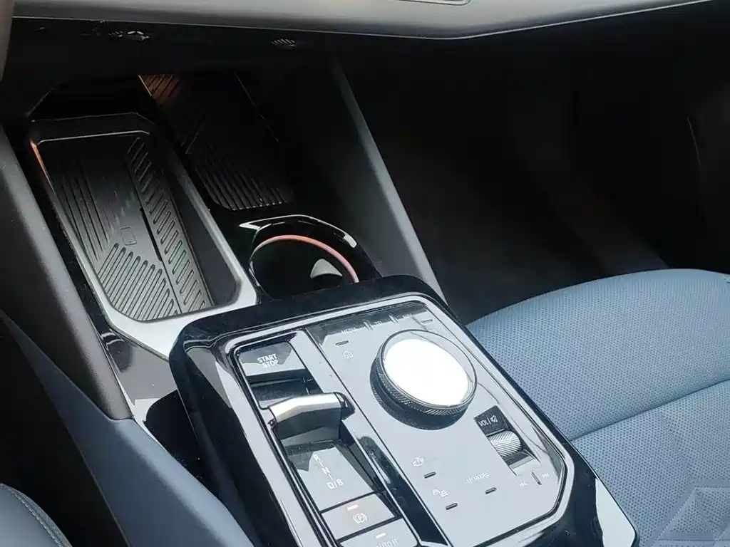 BMW i5 2024 2024 eDrive 35L Premium Model M Sport Package
